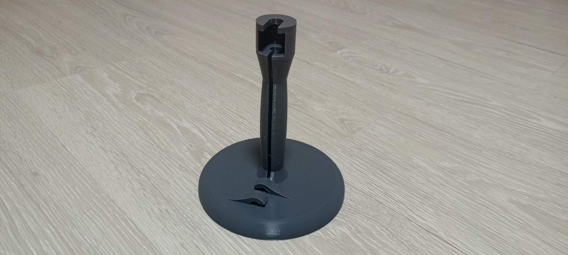 photo 1 base for a floor lamp