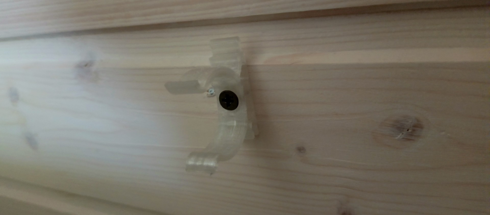 photo 2 holder for pipe 25 mm