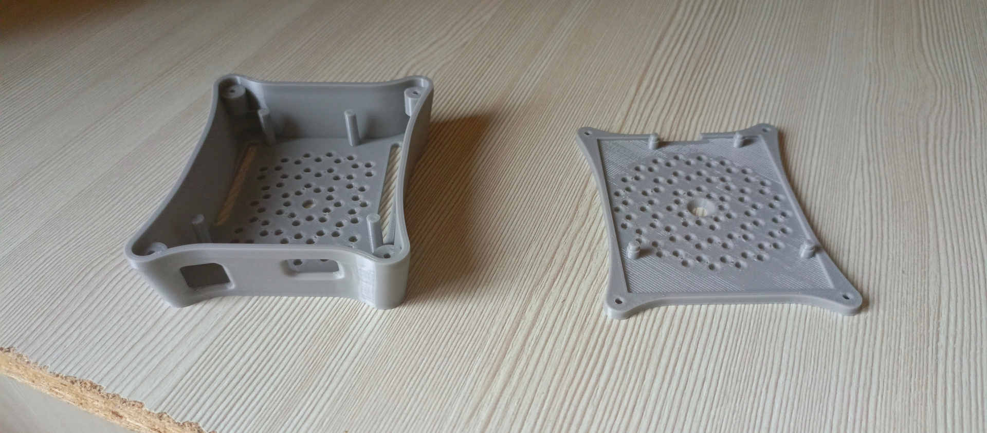 photo 1 housing for esp8266 d1