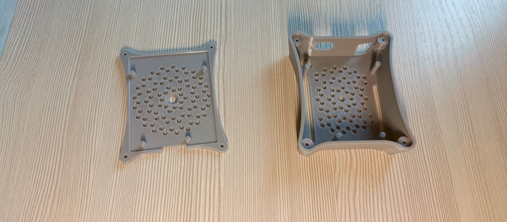 photo 2 housing for esp8266 d1