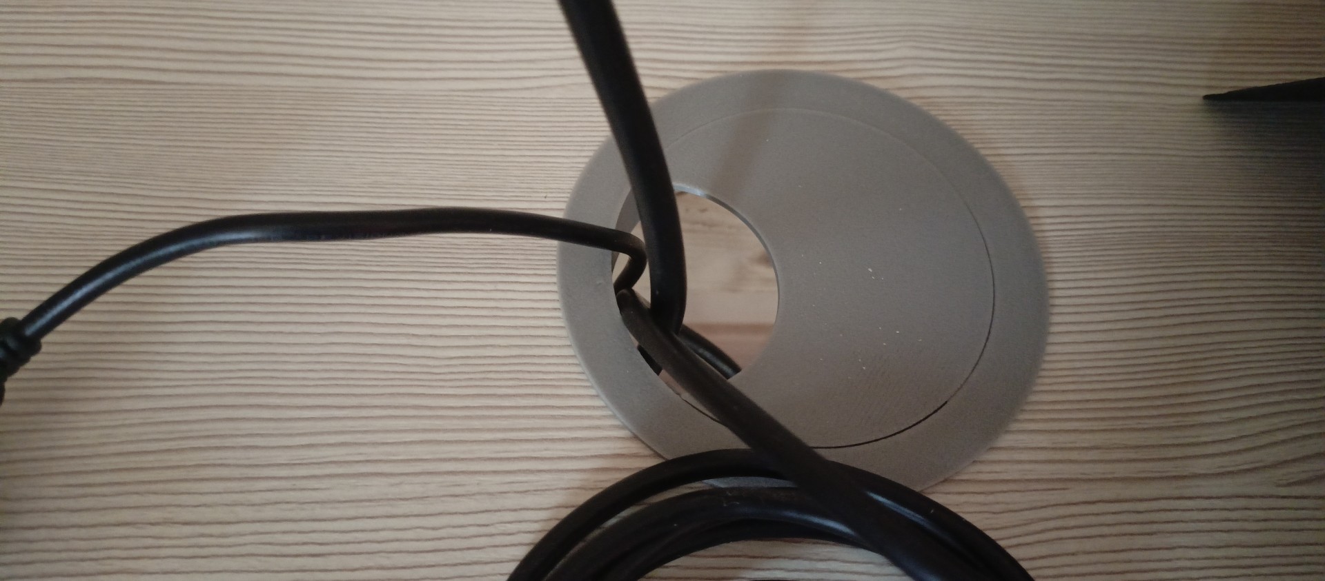 photo 2 table plug 76 mm